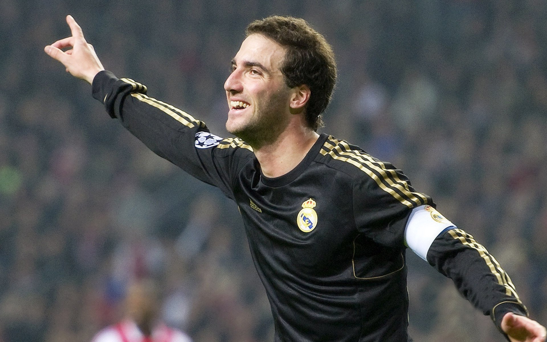 mk体育-欧冠淘汰赛展望：曼城的赛程与对手分析，曼城欧冠淘汰赛战绩